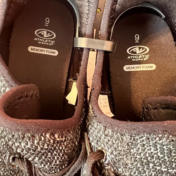 Athletic works black running shoe - Picture 3 of 6